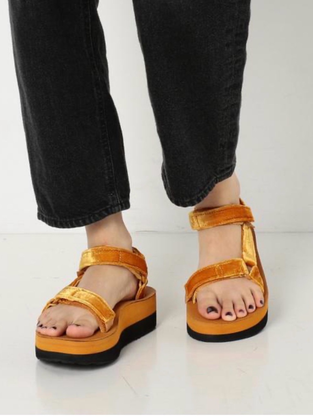 Teva Flatform Universal Velvet Amber Platform Sandals Women’s 8